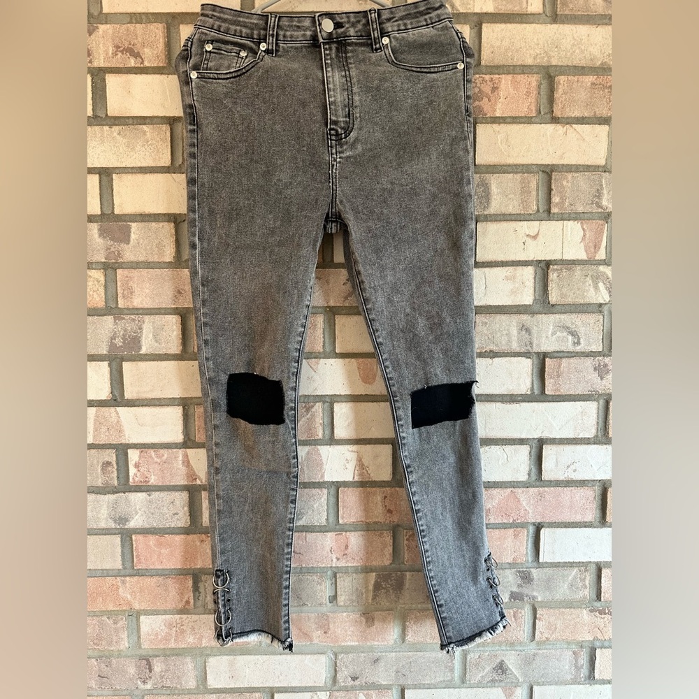 POL | NWT | LARGE Distressed Jeans - Picture 3 of 4